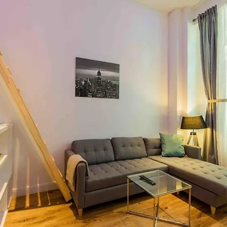 Stylisches Studio Mit Galerie-Schlafplatz Apartman